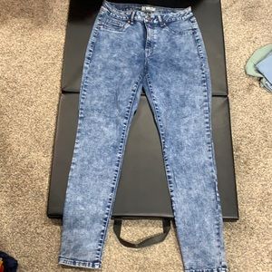Mid Rise Rewash Jeans